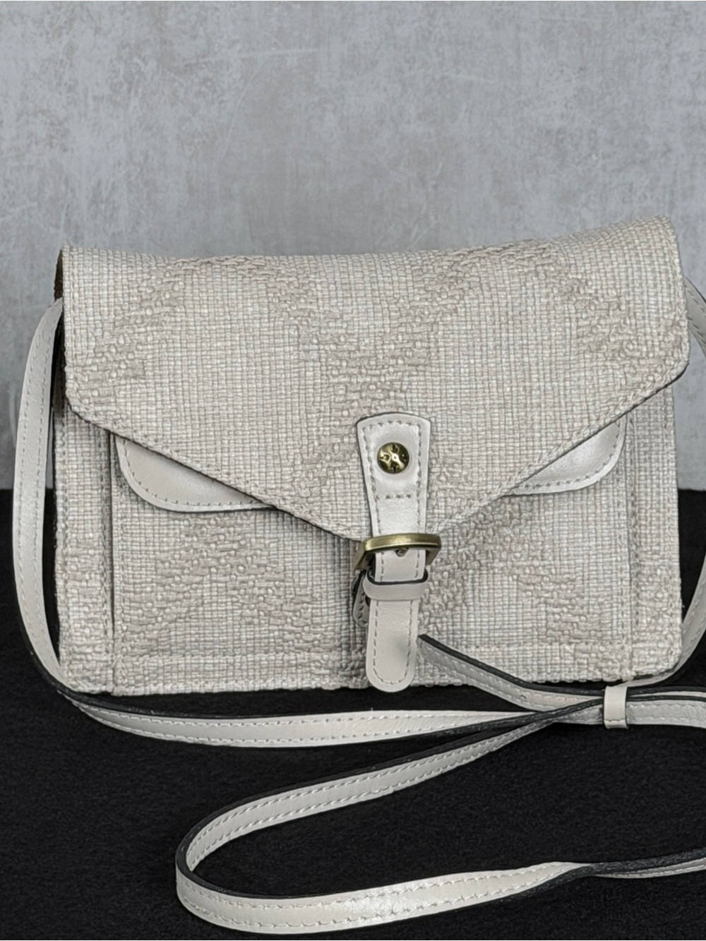 Patricia Nash Avellino Crossbody Organizer Wallet Bag Boucle Tweed Grey Leather